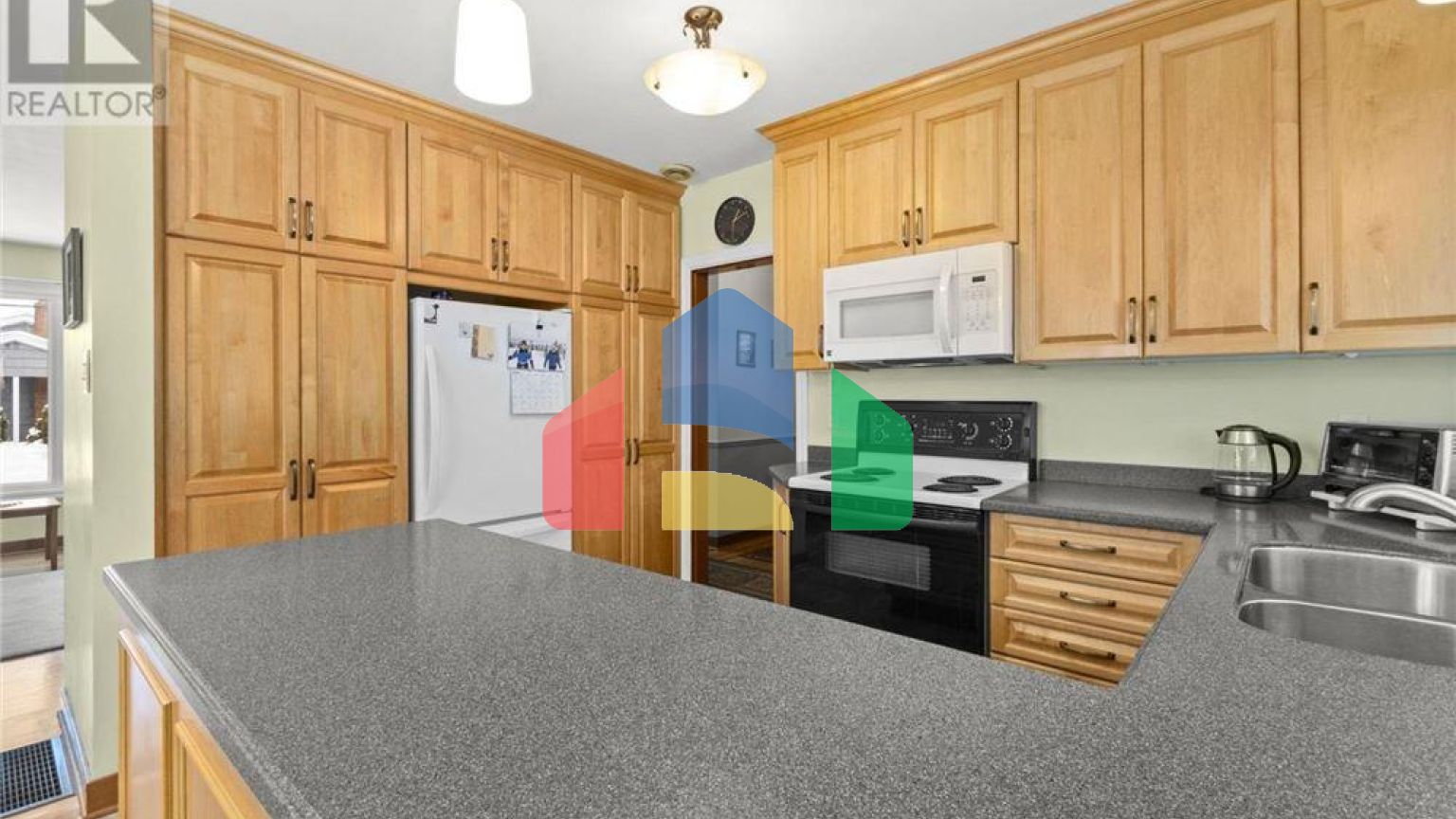 Residential - Single Family Home - Halifax, Canada - Canada