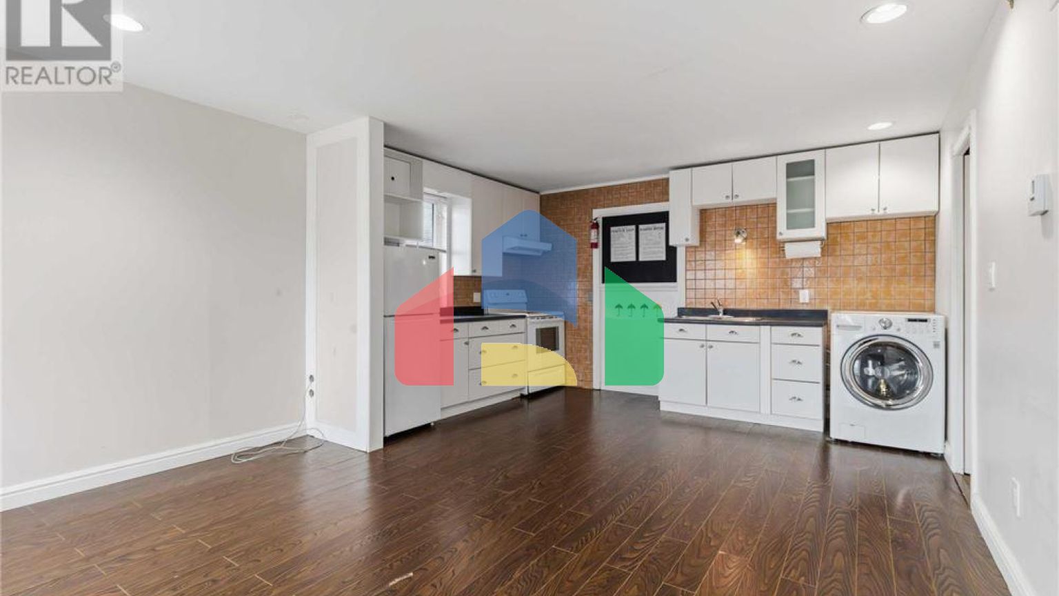 Residential - Single Family Home - Halifax, Canada - Canada