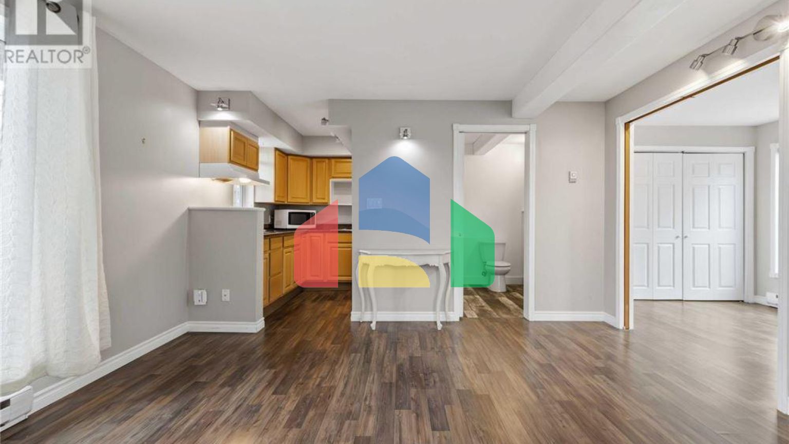 Residential - Single Family Home - Halifax, Canada - Canada