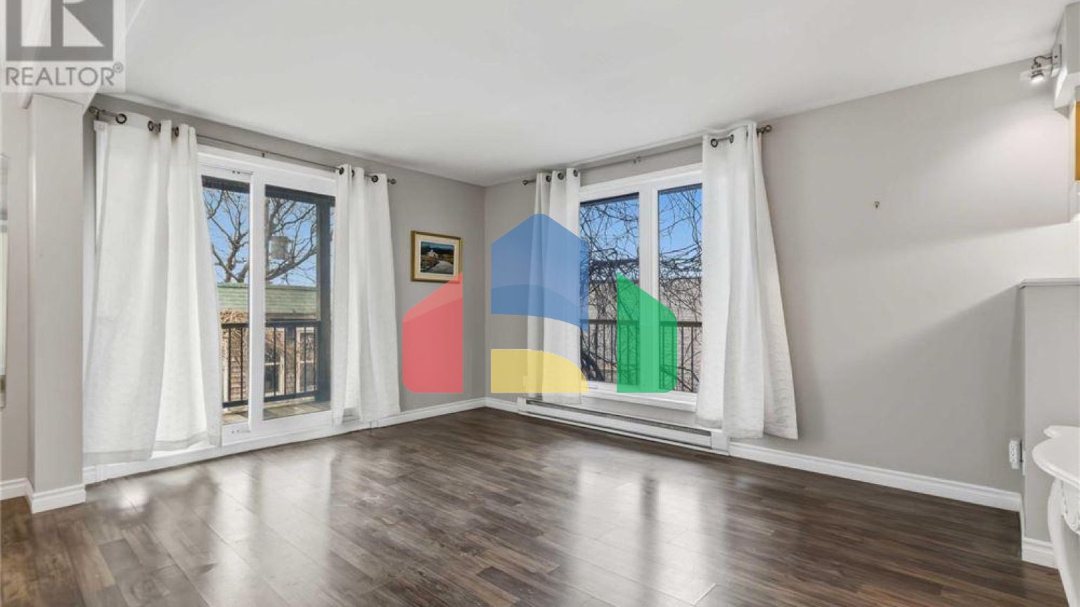 Residential - Single Family Home - Halifax, Canada - Canada