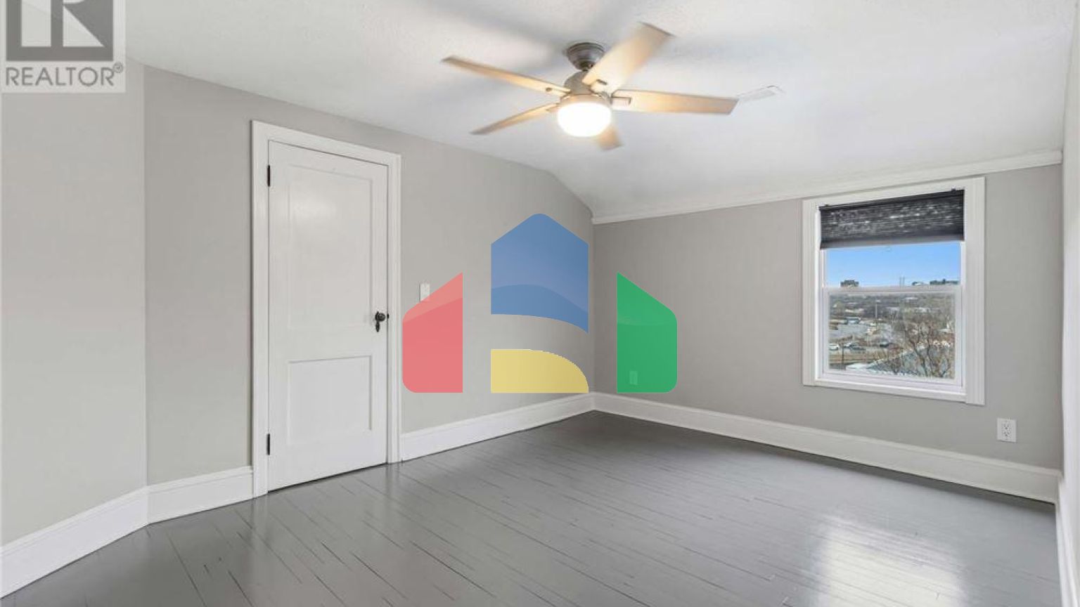 Residential - Single Family Home - Halifax, Canada - Canada