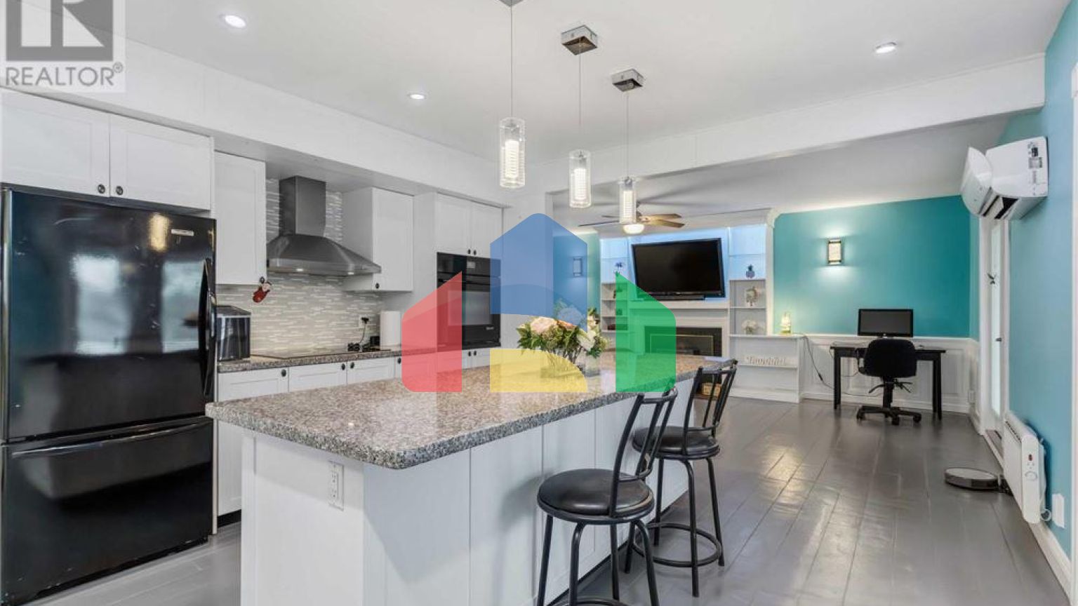 Residential - Single Family Home - Halifax, Canada - Canada