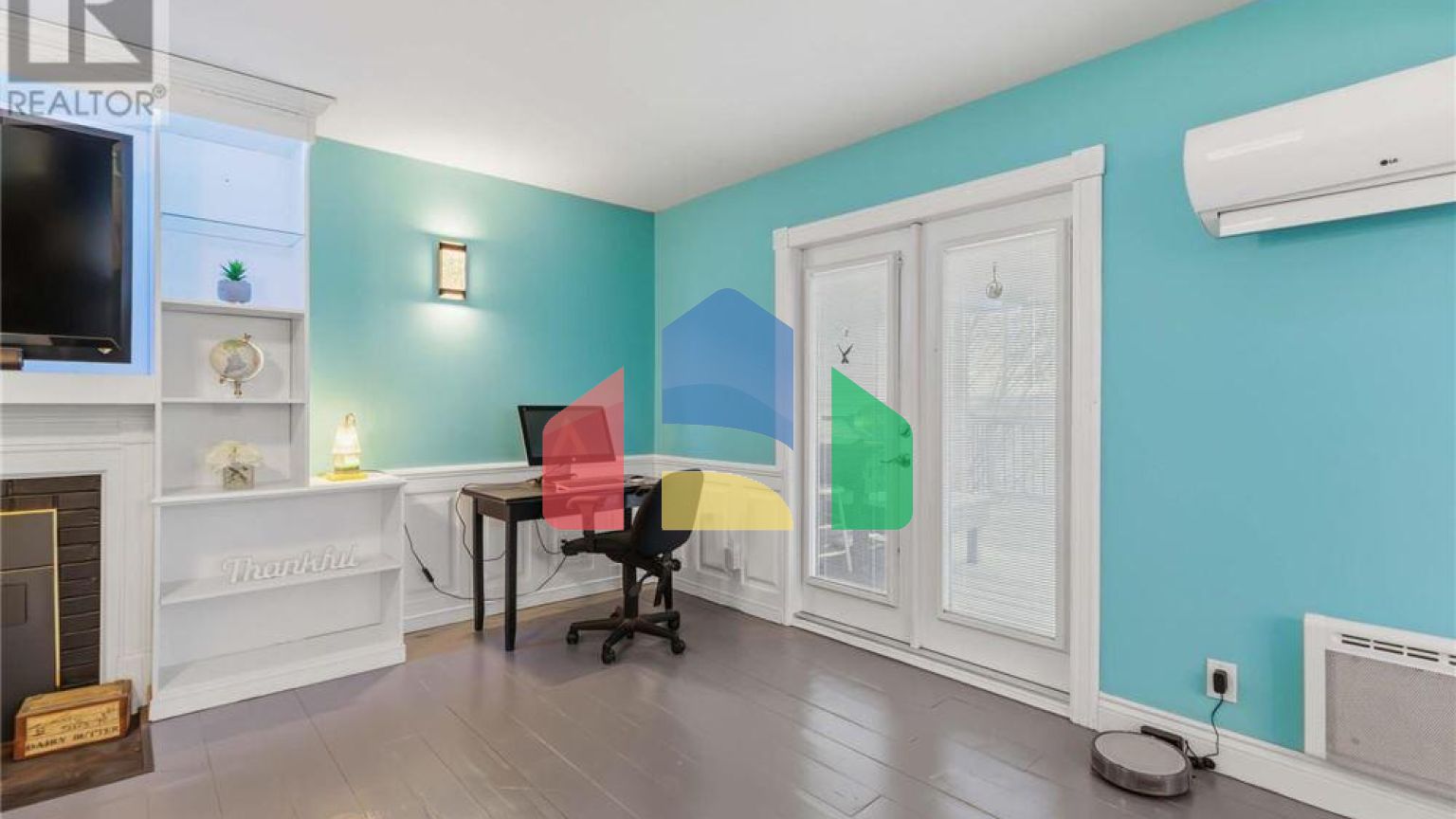 Residential - Single Family Home - Halifax, Canada - Canada