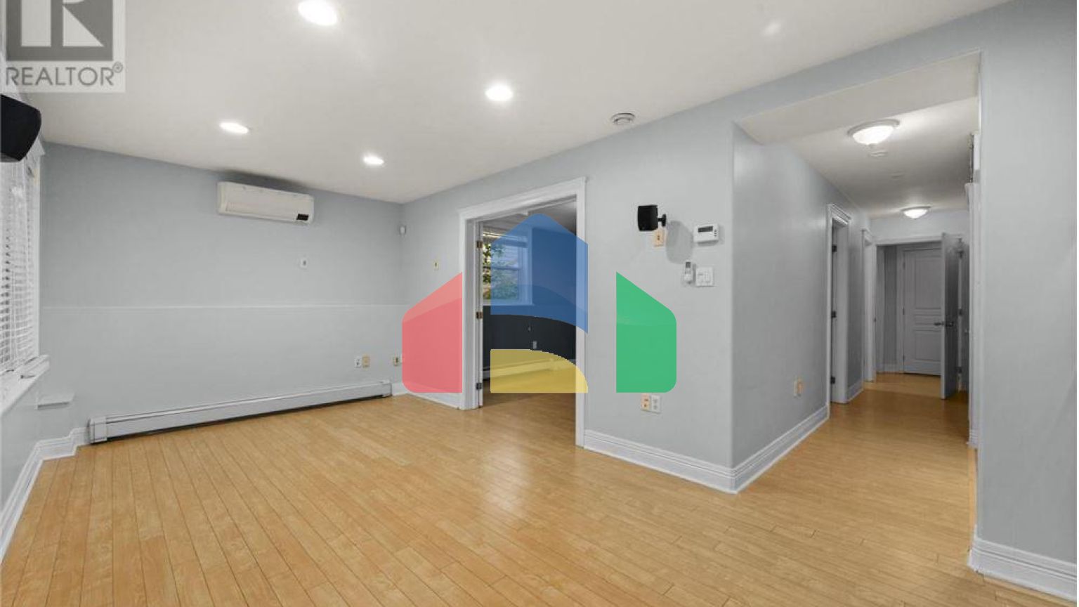 Residential - Single Family Home - Halifax, Canada - Canada