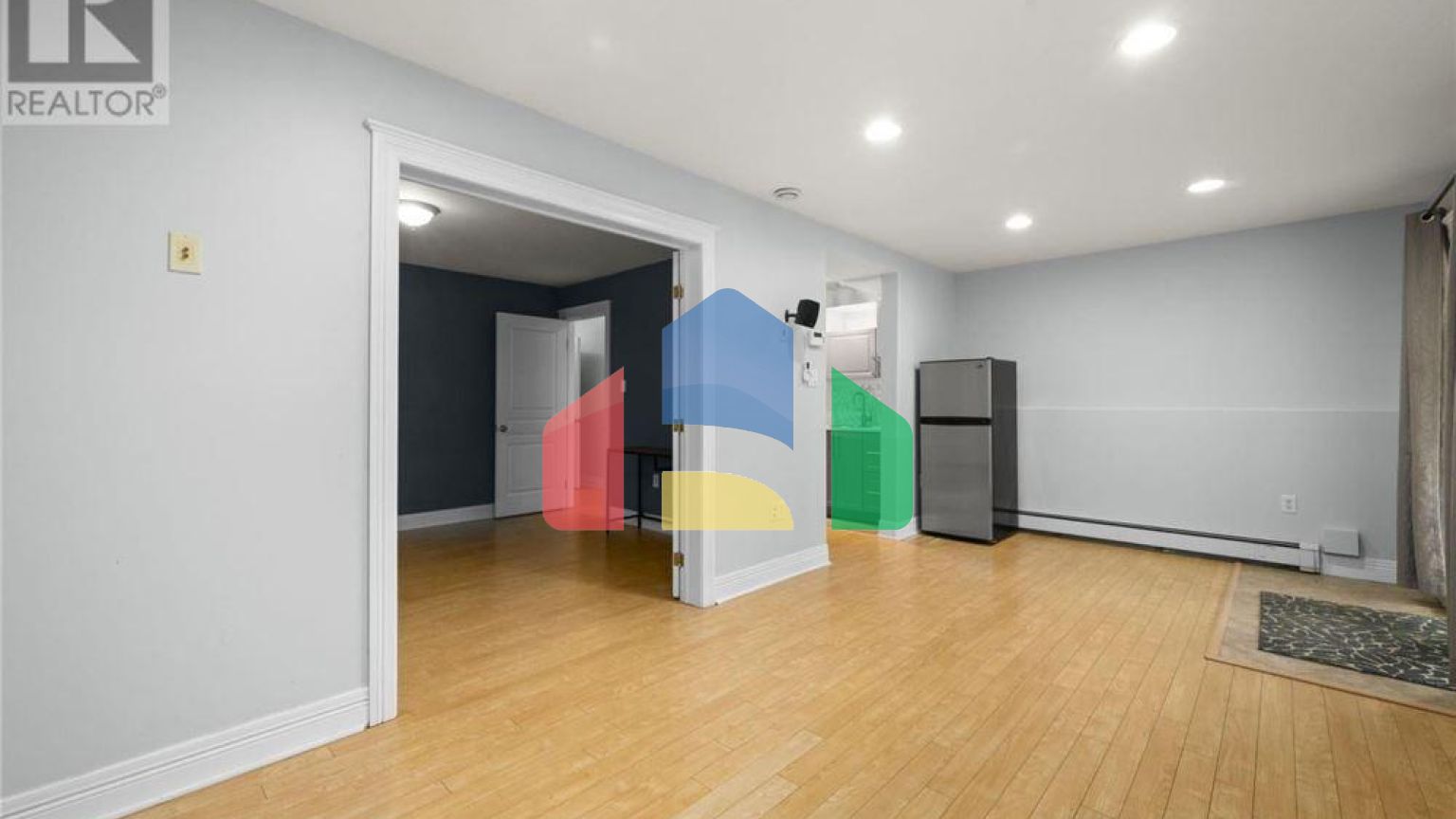 Residential - Single Family Home - Halifax, Canada - Canada