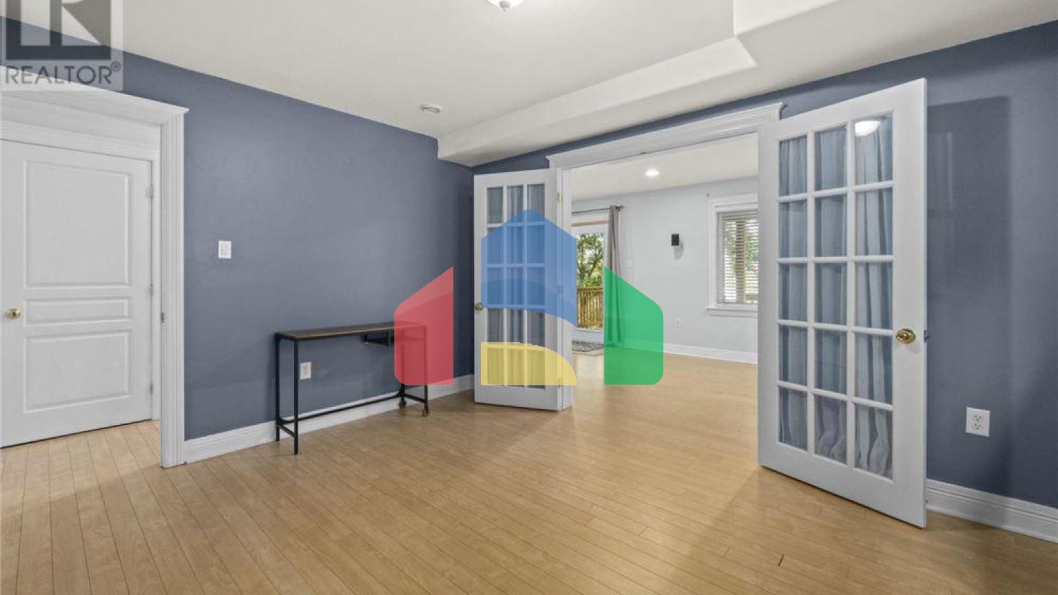 Residential - Single Family Home - Halifax, Canada - Canada