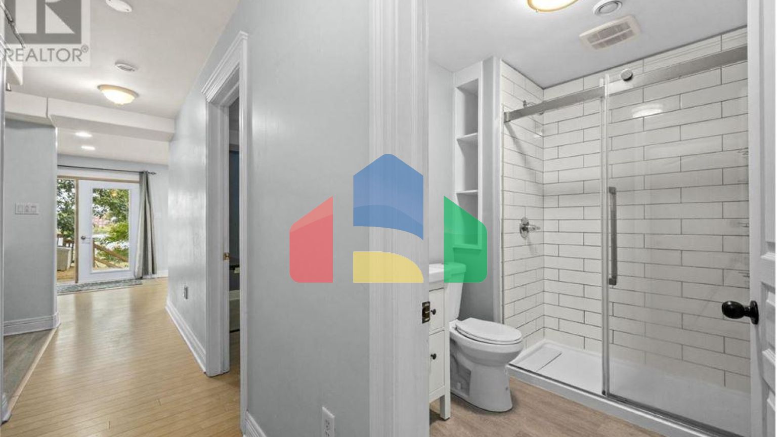 Residential - Single Family Home - Halifax, Canada - Canada