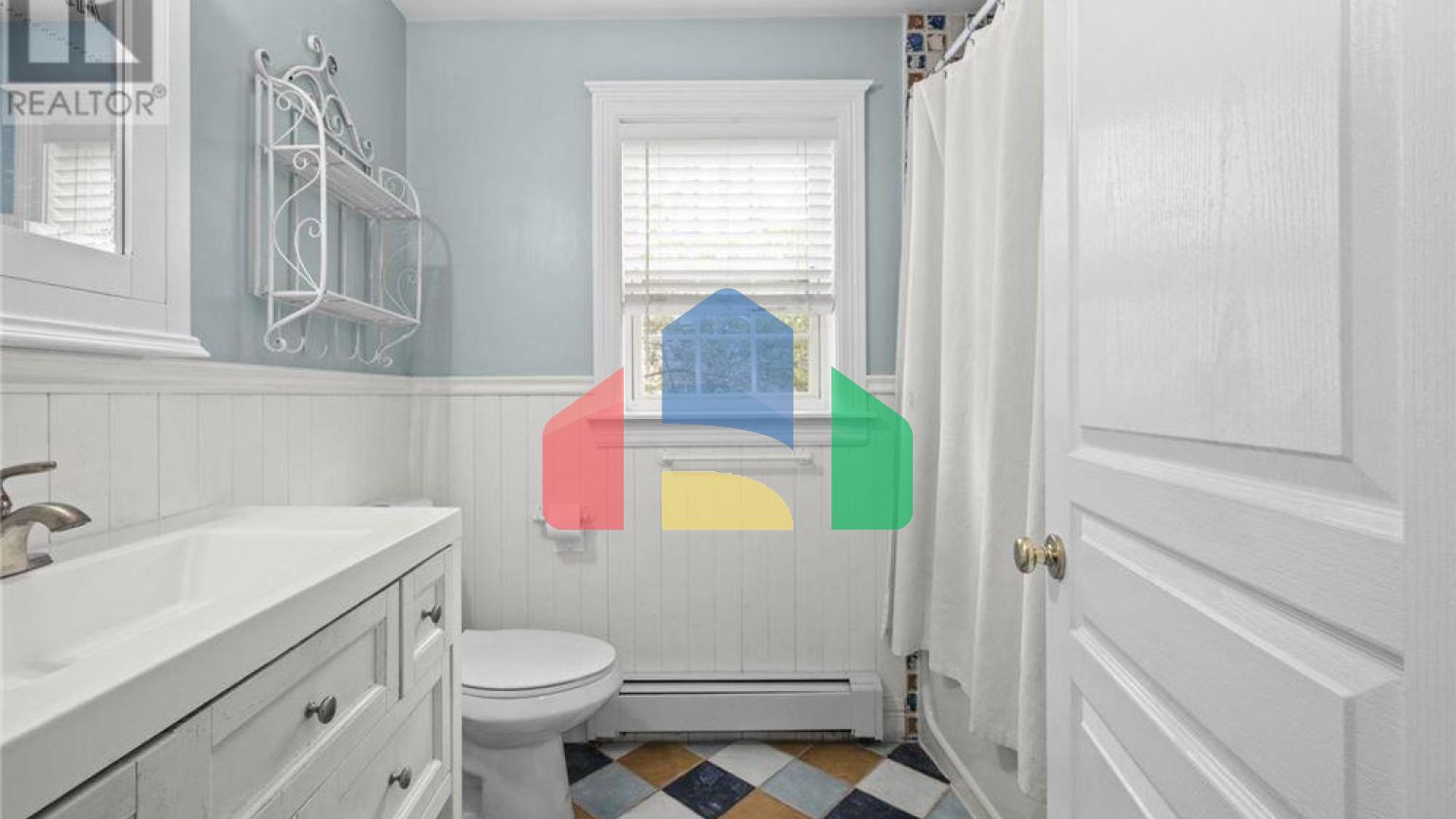 Residential - Single Family Home - Halifax, Canada - Canada