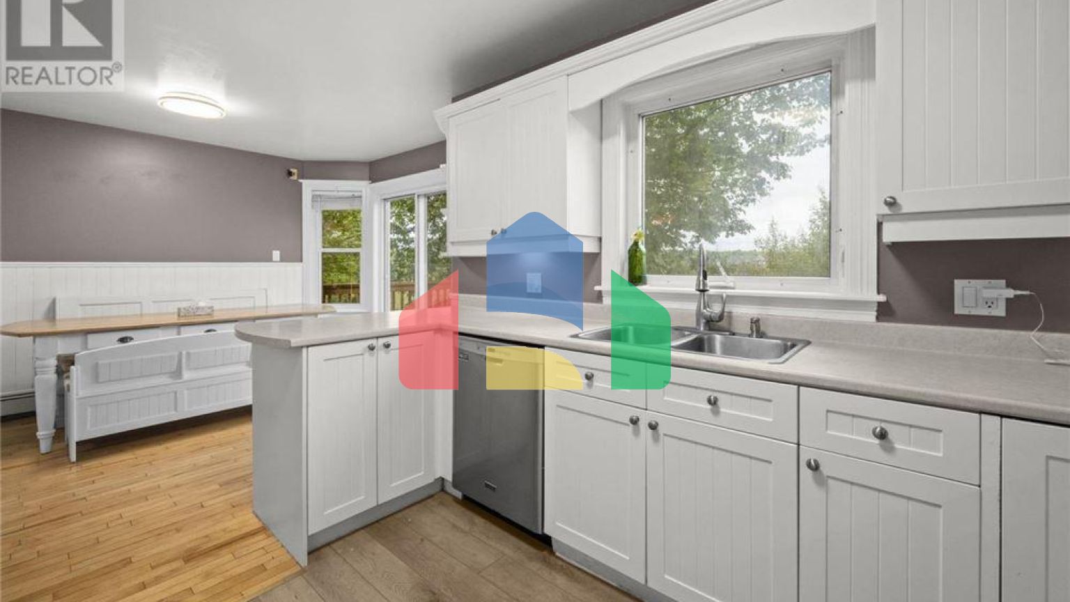 Residential - Single Family Home - Halifax, Canada - Canada