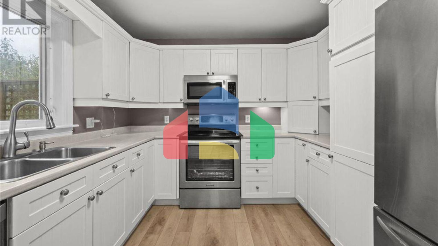 Residential - Single Family Home - Halifax, Canada - Canada