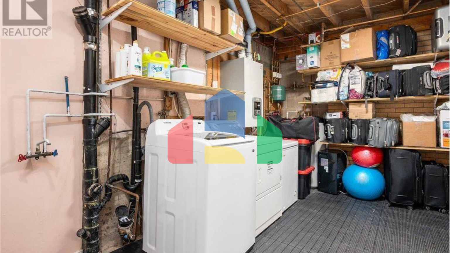 Residential - Single Family Home - Halifax, Canada - Canada