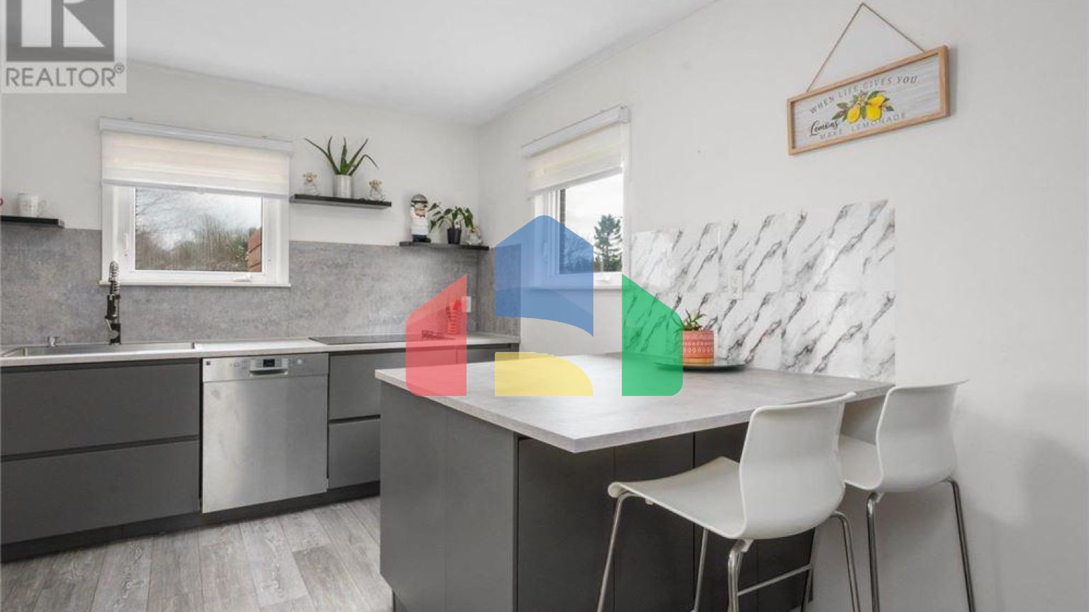 Residential - Single Family Home - Halifax, Canada - Canada