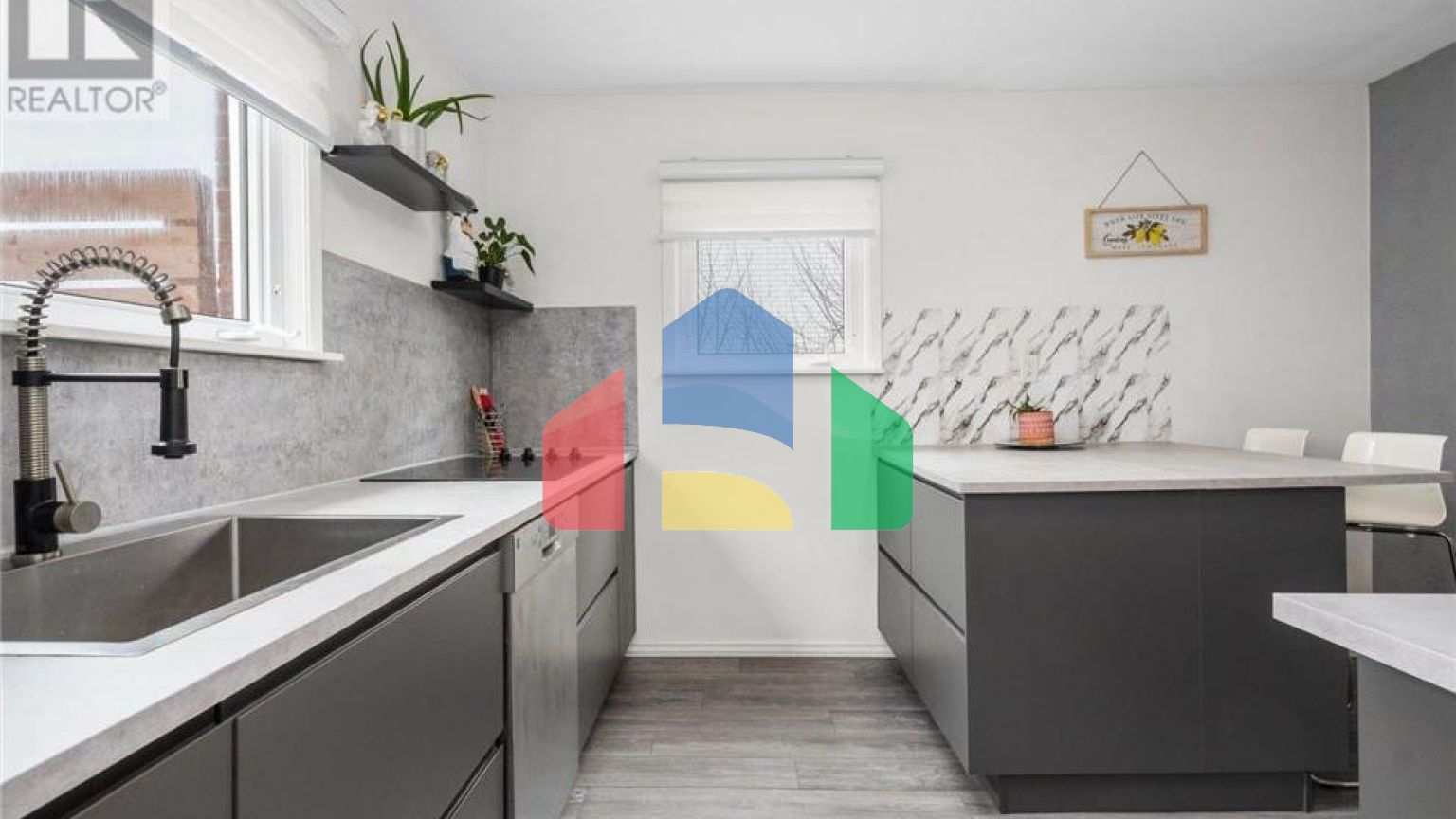 Residential - Single Family Home - Halifax, Canada - Canada