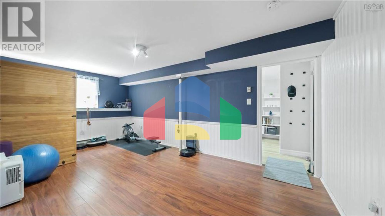 Residential - Single Family Home - Halifax, Canada - Canada