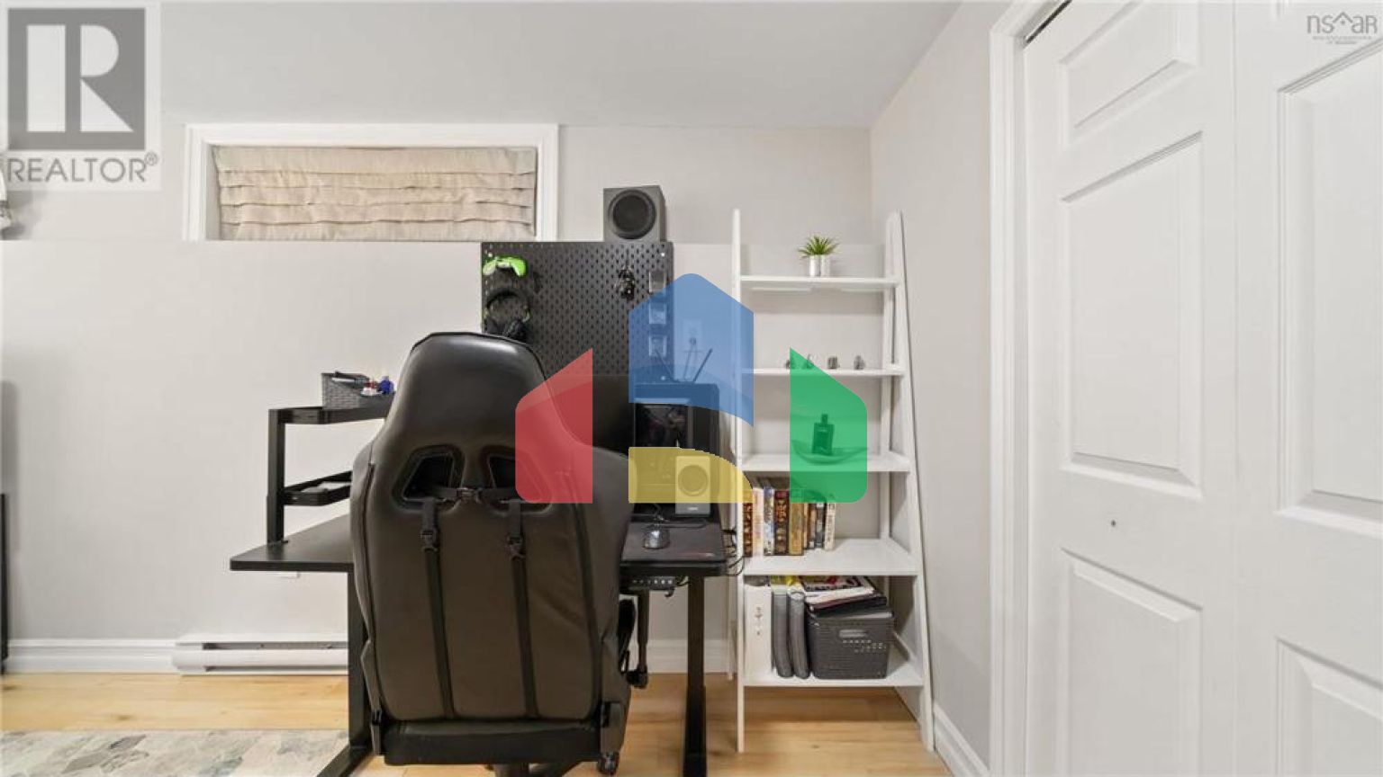 Residential - Single Family Home - Halifax, Canada - Canada