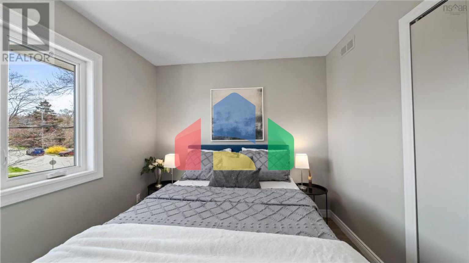 Residential - Single Family Home - Halifax, Canada - Canada