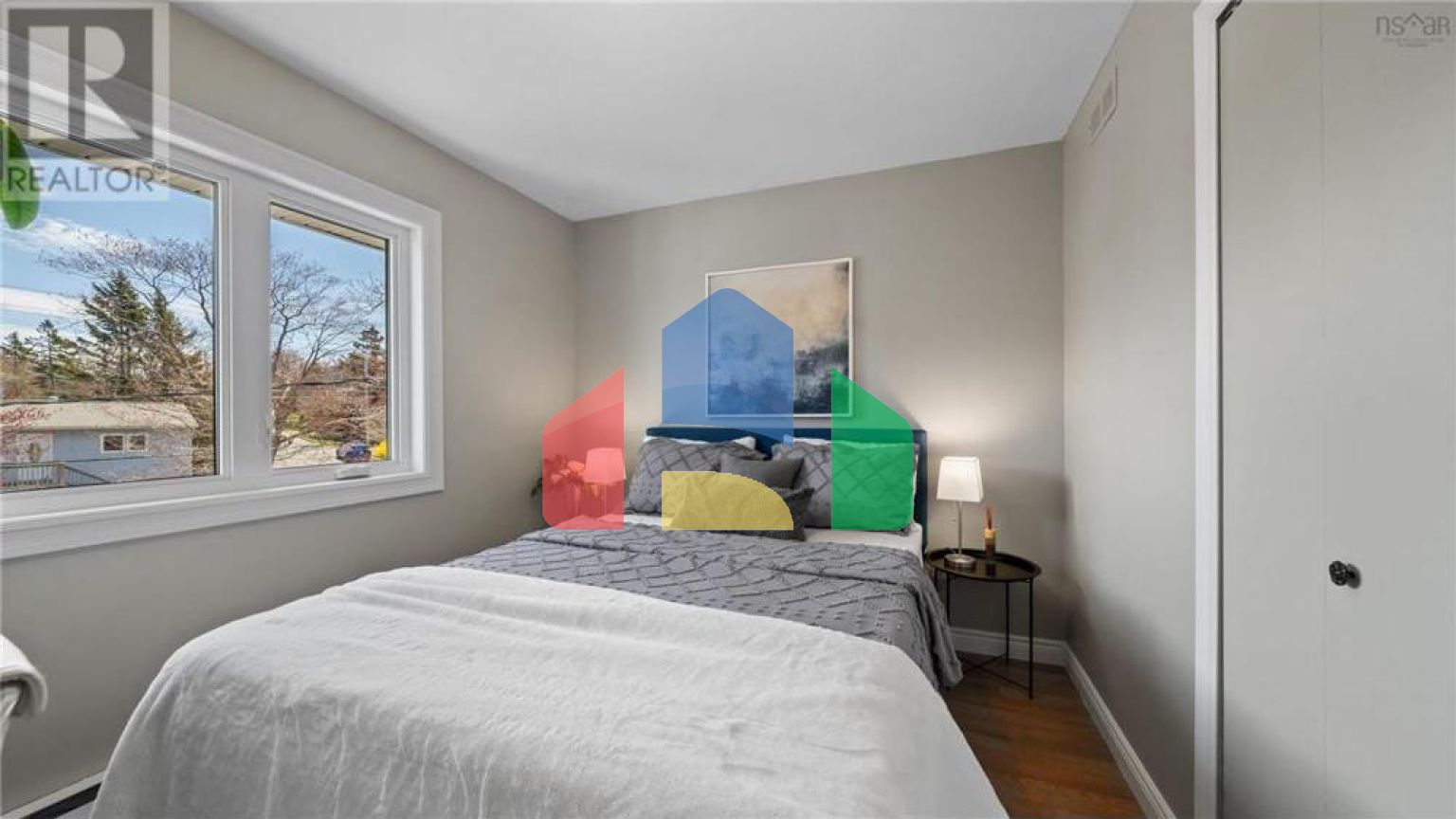 Residential - Single Family Home - Halifax, Canada - Canada