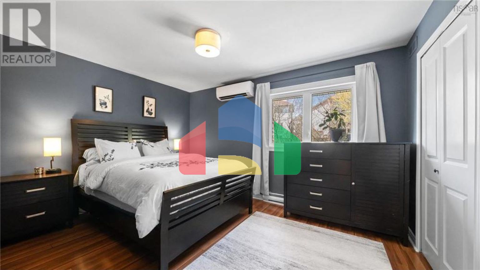 Residential - Single Family Home - Halifax, Canada - Canada