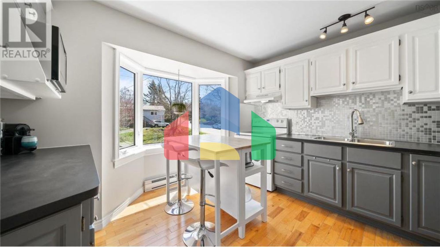 Residential - Single Family Home - Halifax, Canada - Canada