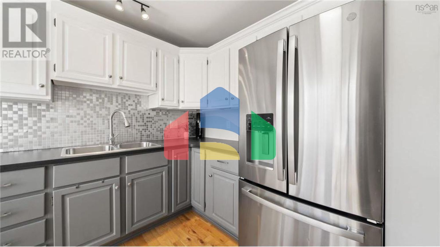 Residential - Single Family Home - Halifax, Canada - Canada