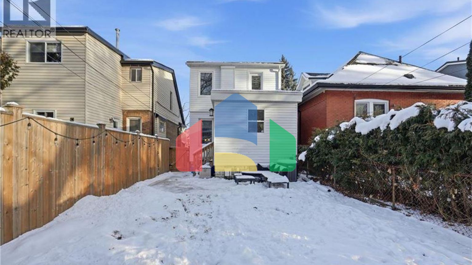 Residential - Single Family Home - Hamilton, Canada - Canada