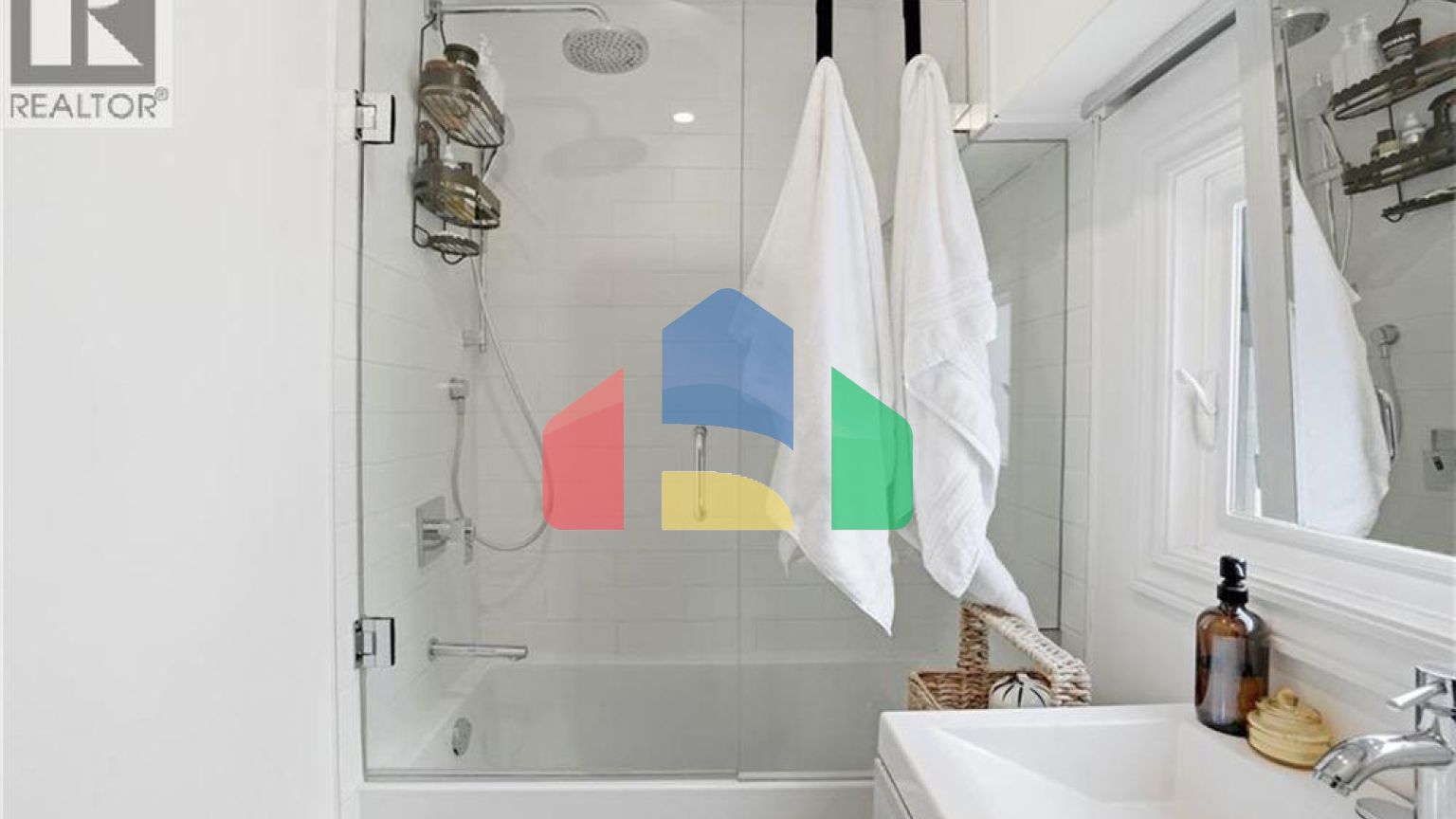 Residential - Single Family Home - Hamilton, Canada - Canada