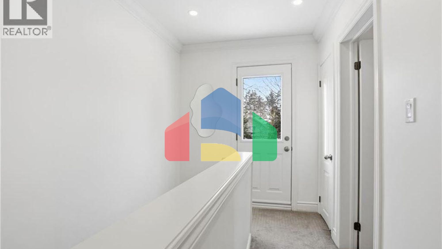 Residential - Single Family Home - Hamilton, Canada - Canada