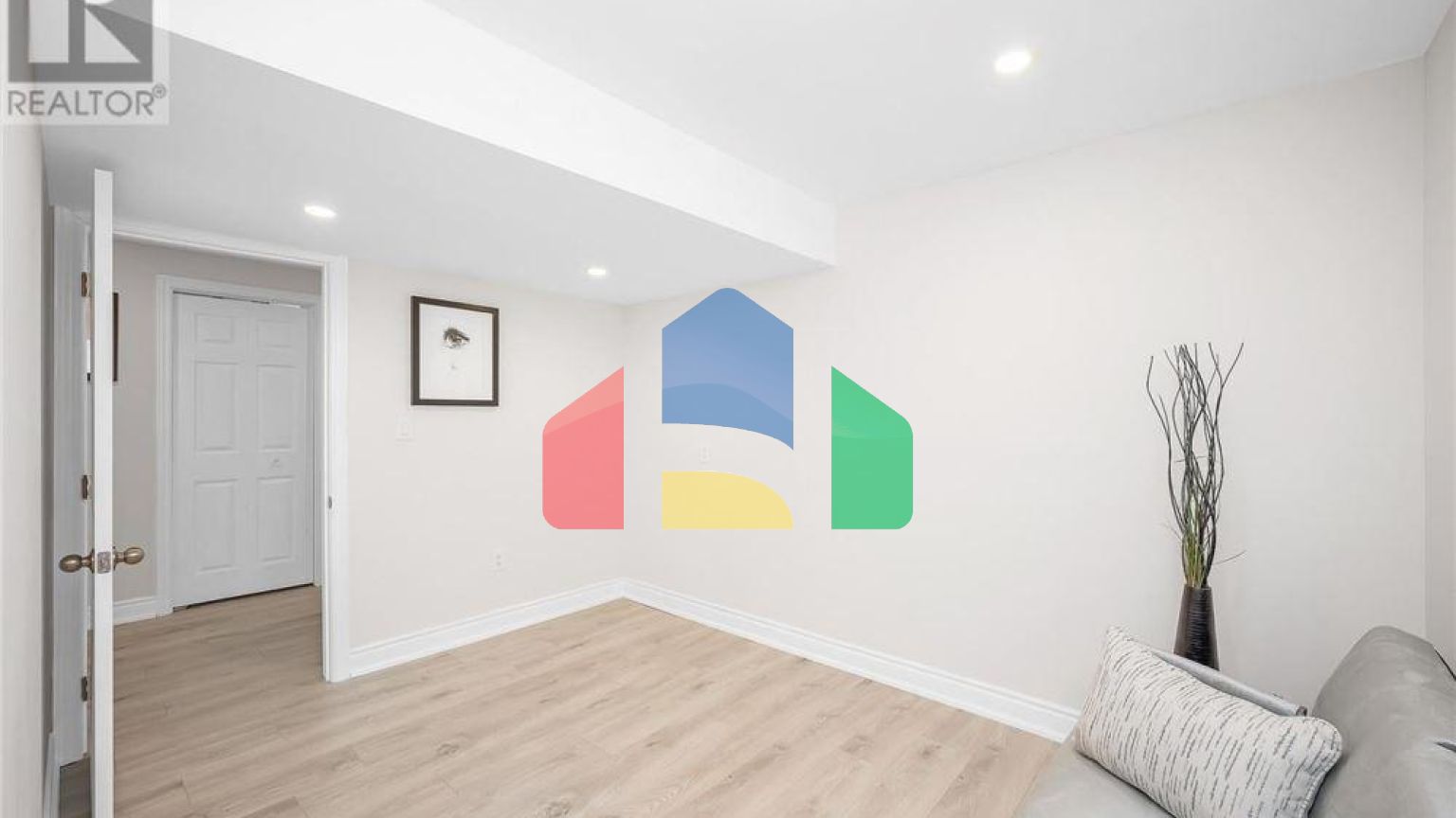 Residential - Multi-Family - Hamilton, Canada - Canada