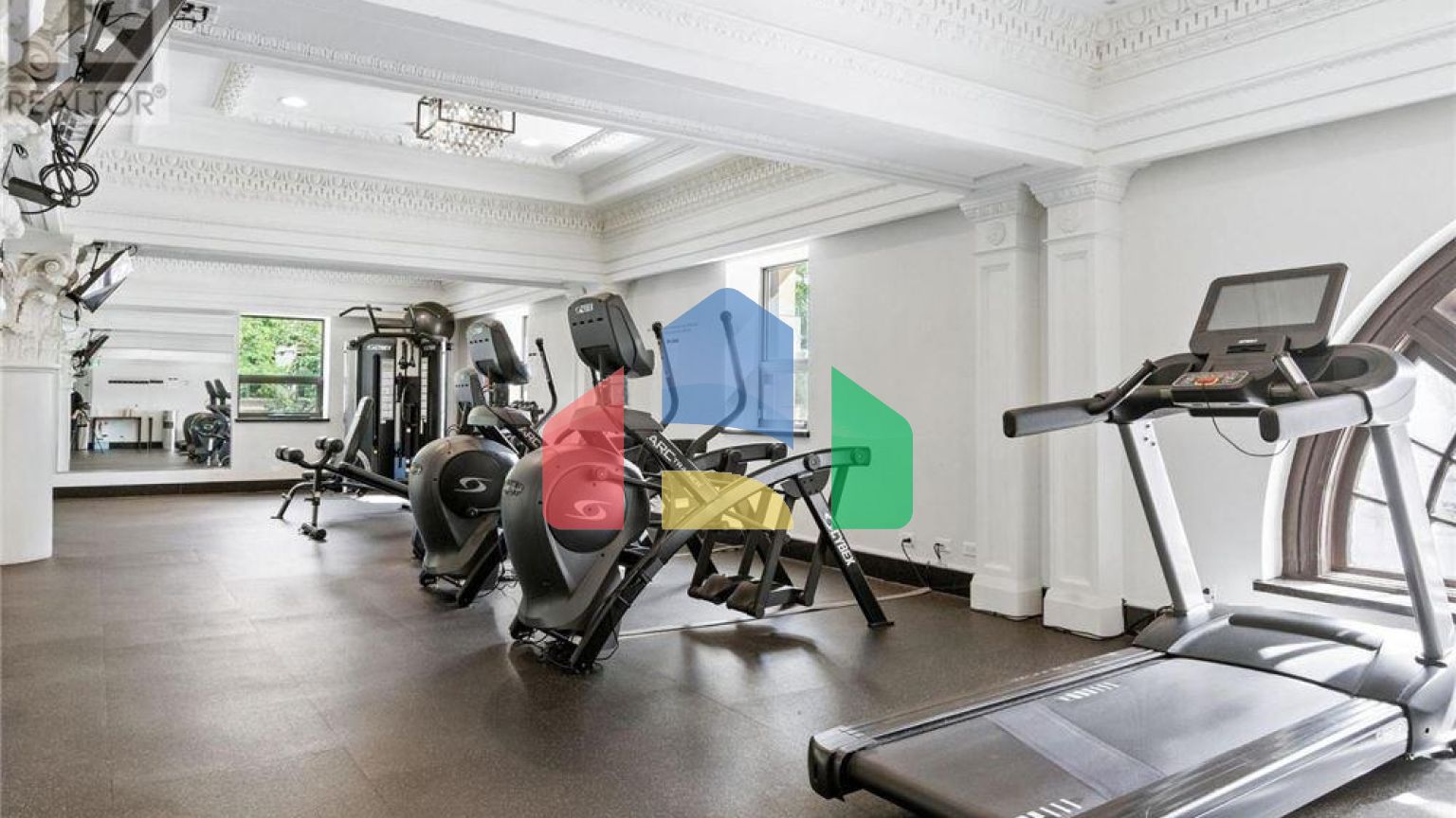 Residential - Single Family Home - Hamilton, Canada - Canada