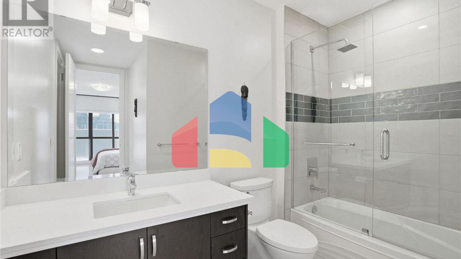 Residential - Single Family Home - Hamilton, Canada - Canada