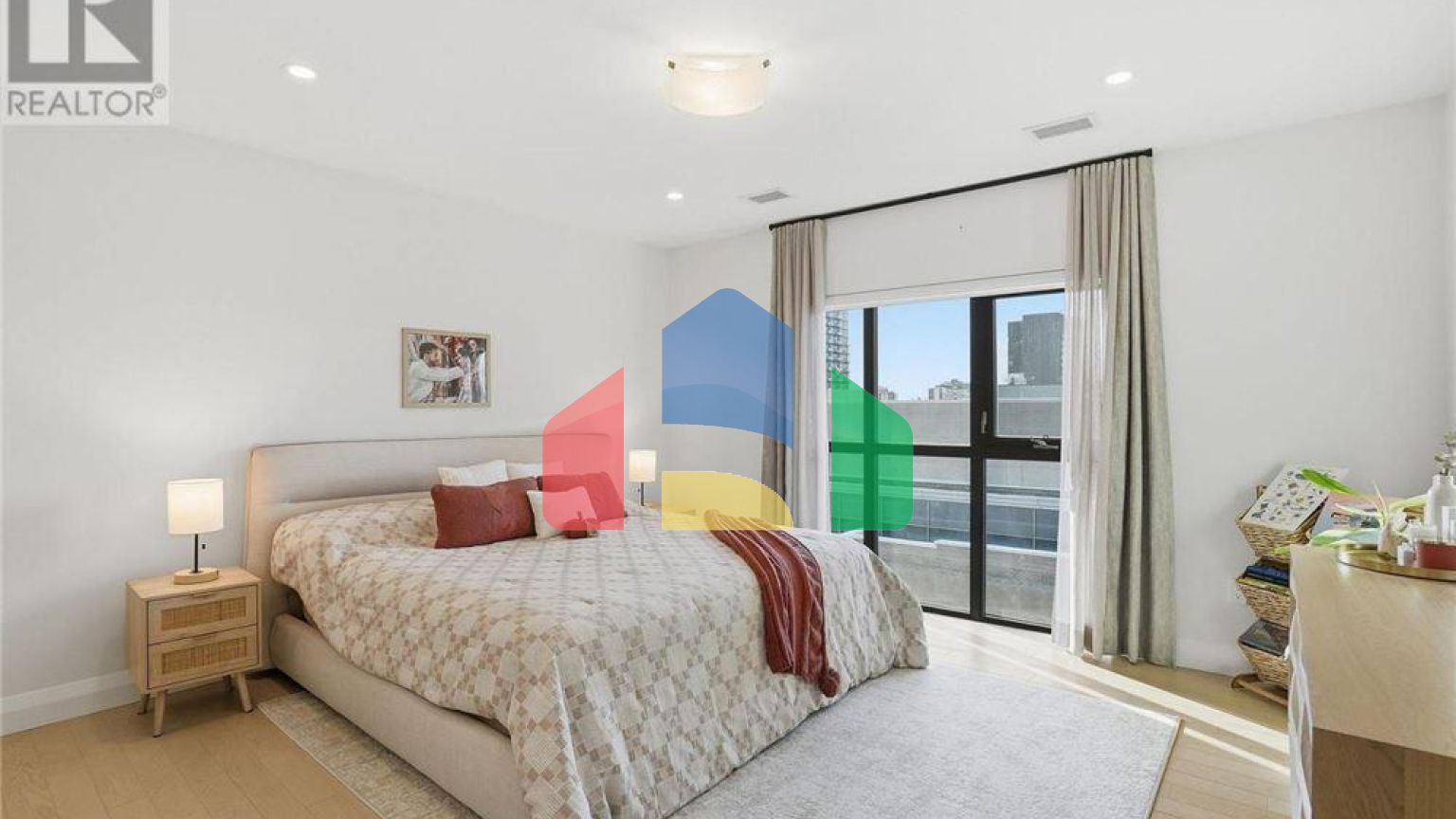 Residential - Single Family Home - Hamilton, Canada - Canada