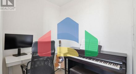 Residential - Single Family Home - Hamilton, Canada - Canada