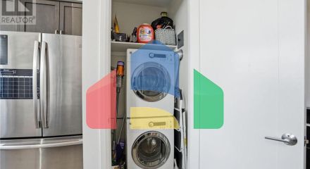 Residential - Single Family Home - Hamilton, Canada - Canada