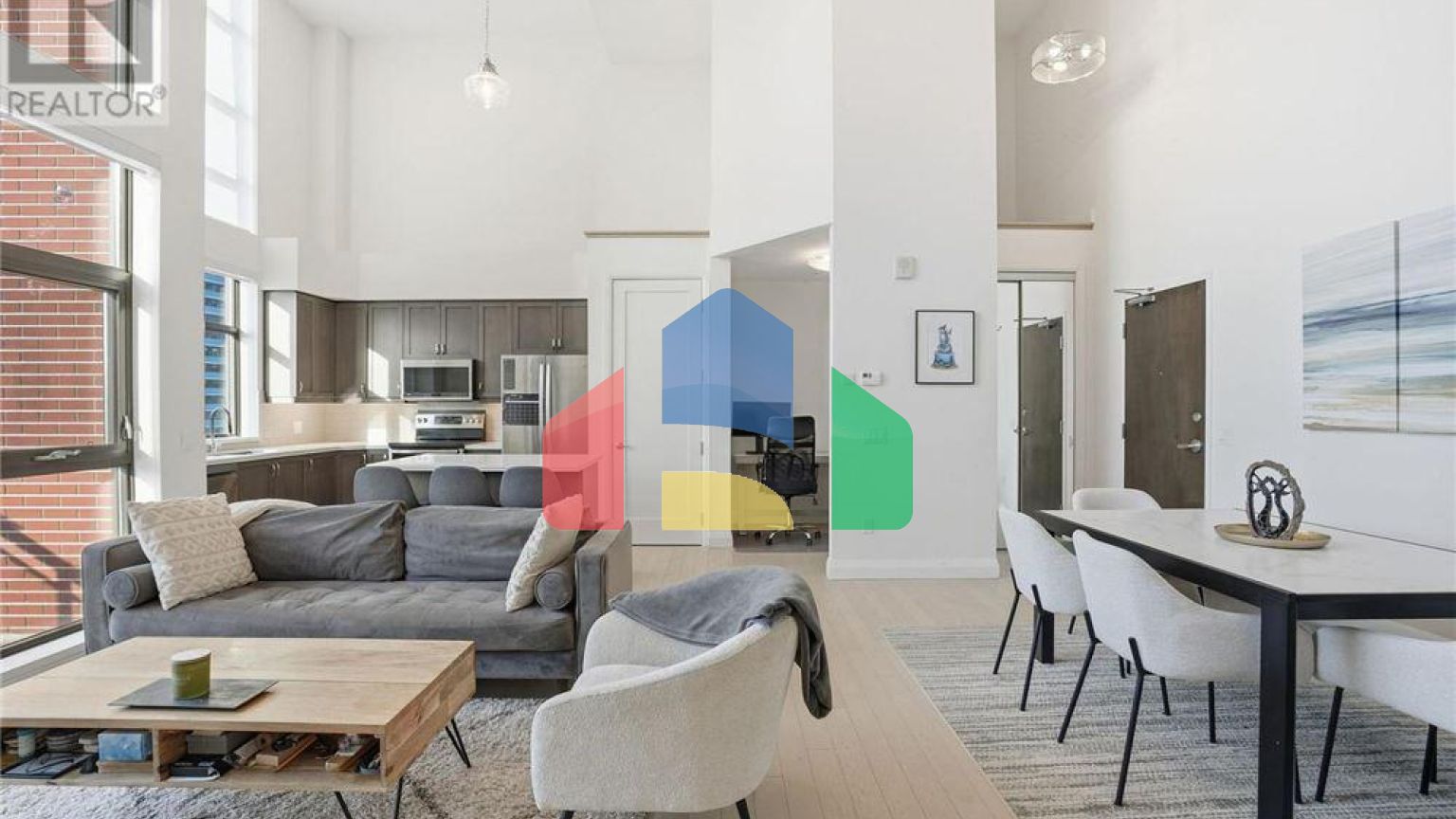 Residential - Single Family Home - Hamilton, Canada - Canada