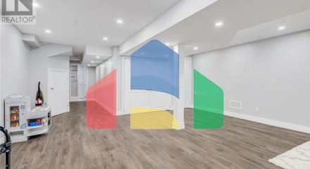 Residential - Single Family Home - Hamilton, Canada - Canada