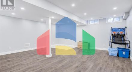 Residential - Single Family Home - Hamilton, Canada - Canada