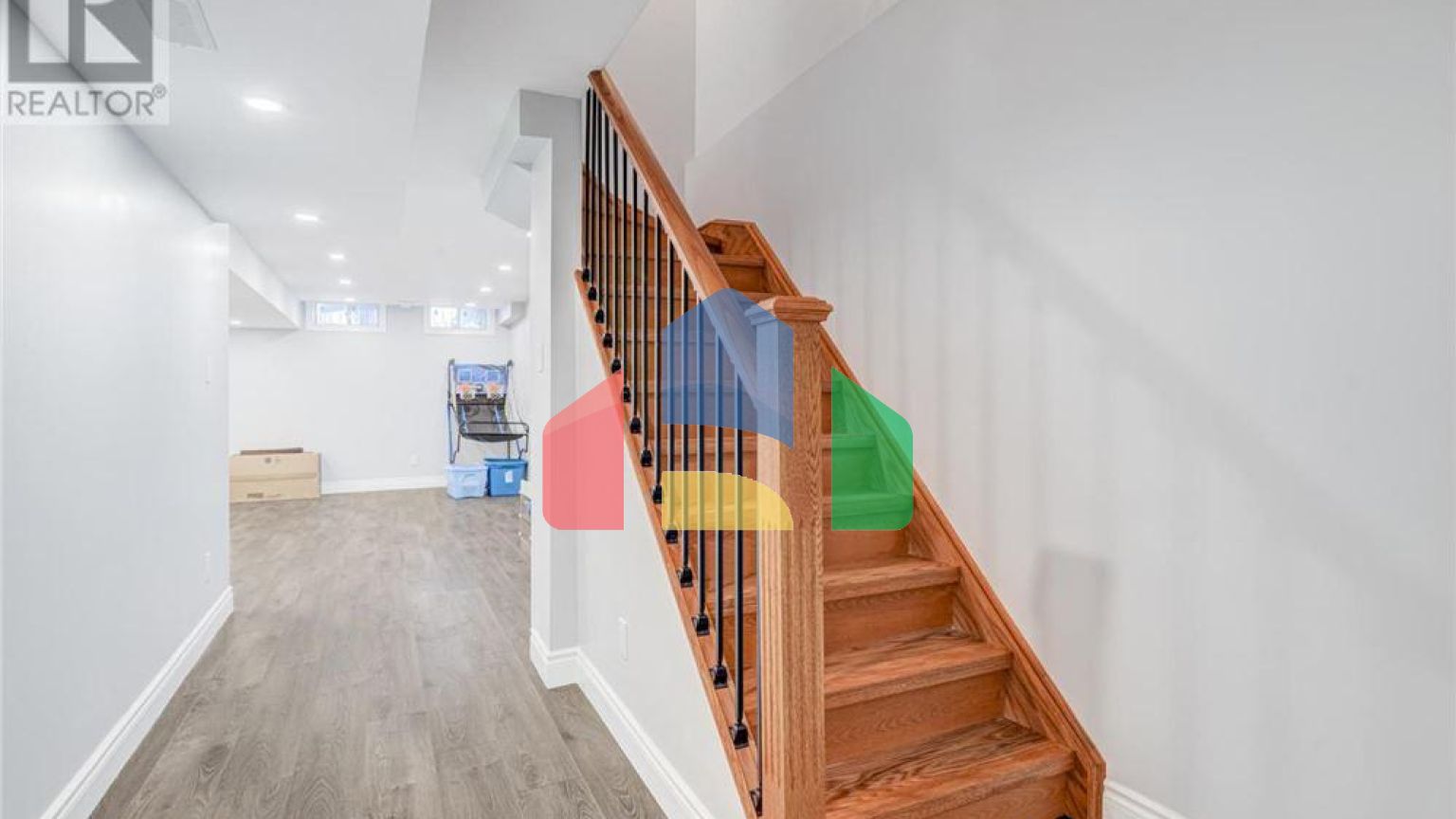 Residential - Single Family Home - Hamilton, Canada - Canada