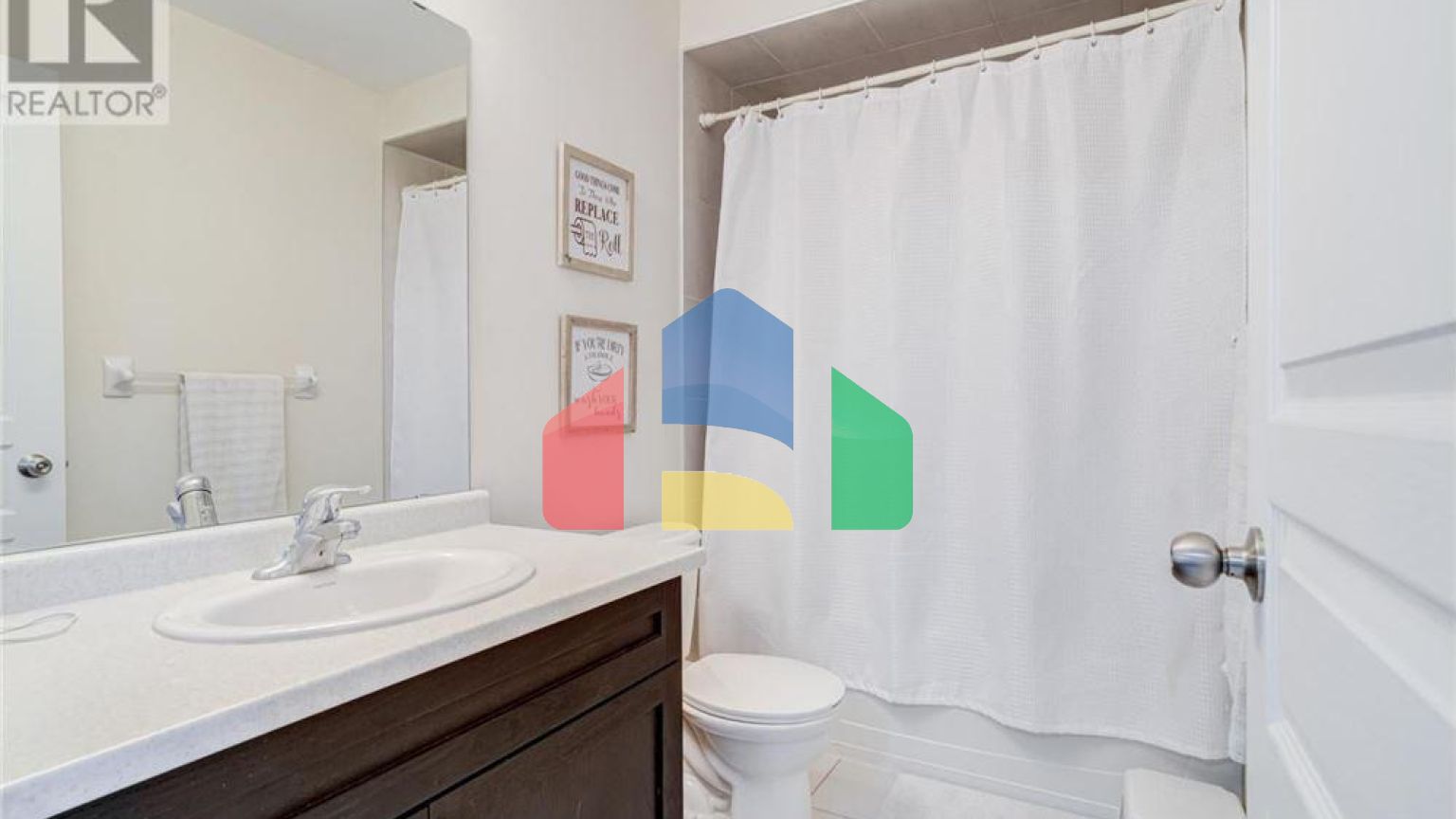 Residential - Single Family Home - Hamilton, Canada - Canada