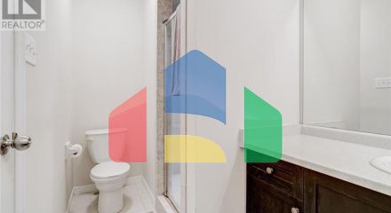 Residential - Single Family Home - Hamilton, Canada - Canada