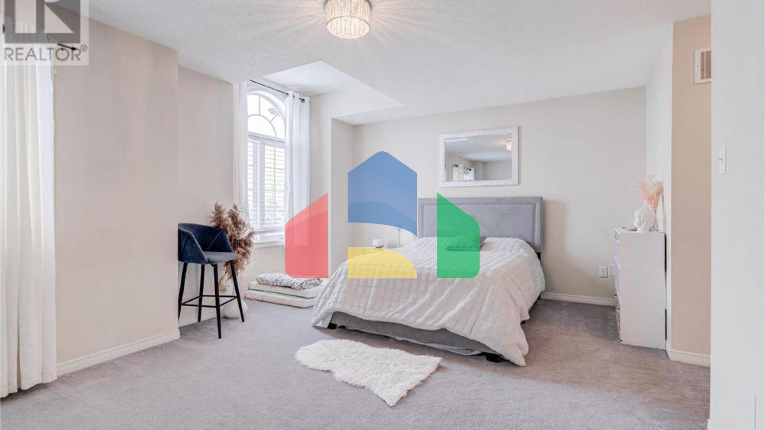 Residential - Single Family Home - Hamilton, Canada - Canada