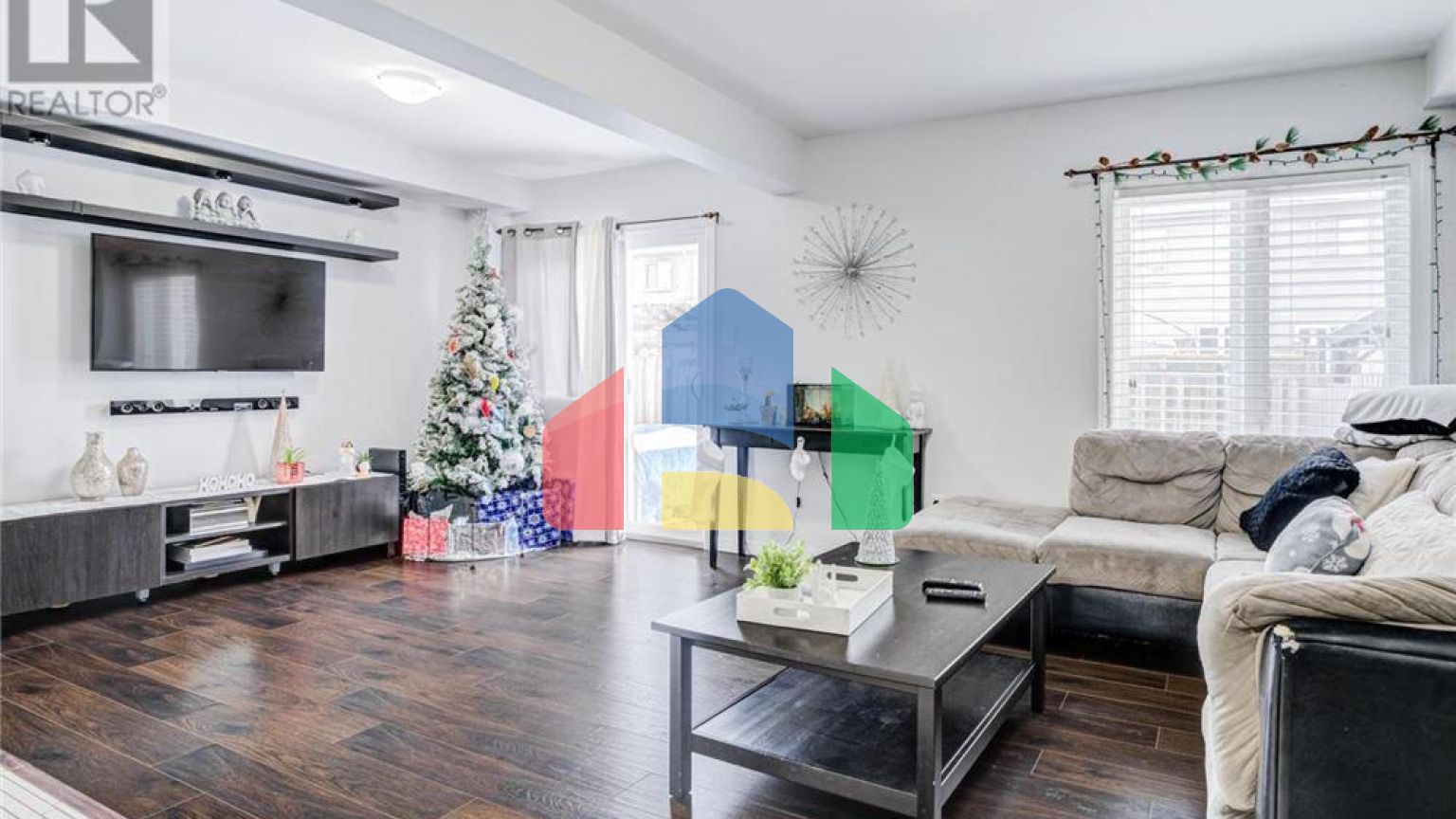 Residential - Single Family Home - Hamilton, Canada - Canada