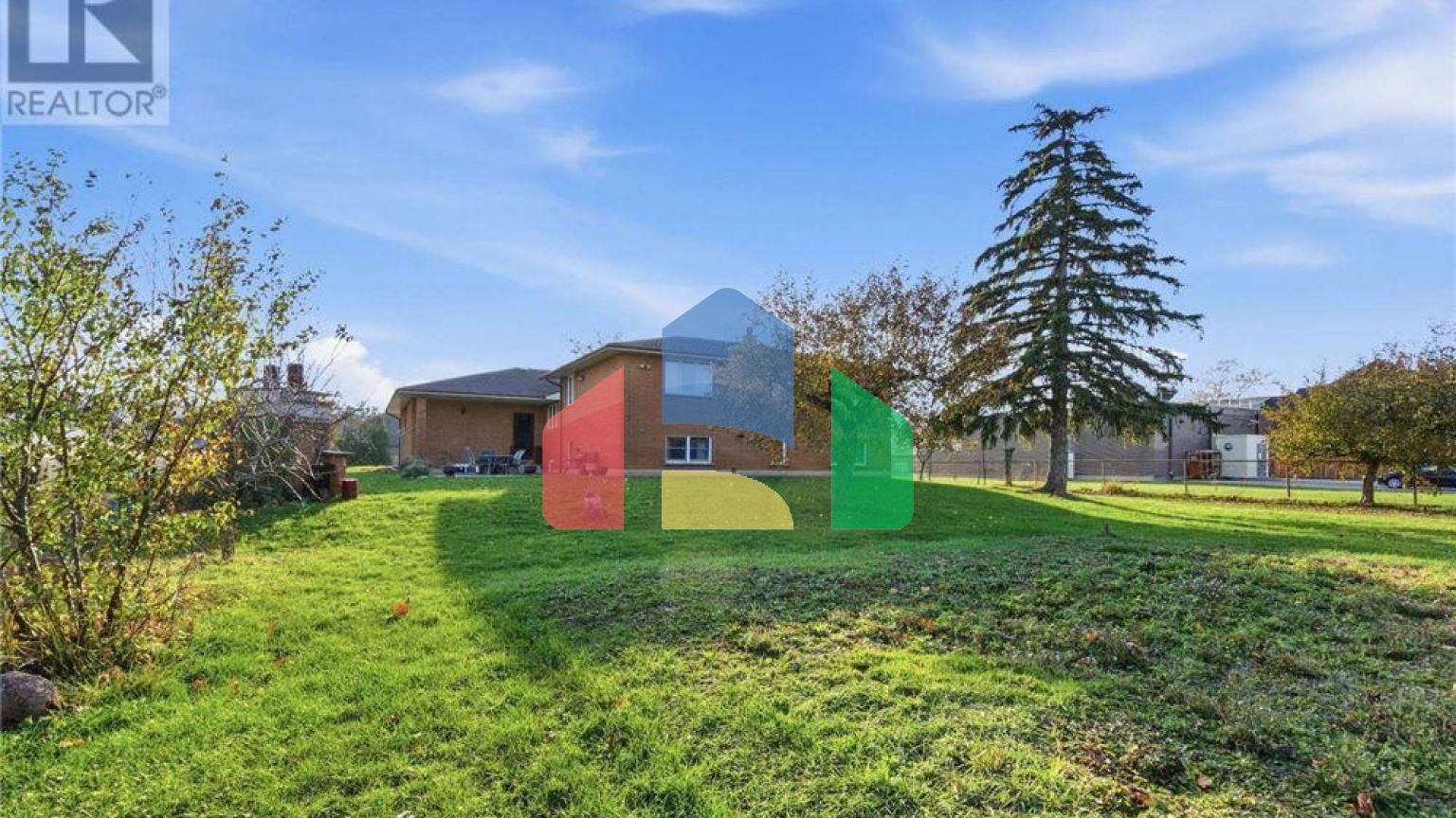 Residential - Single Family Home - Hamilton, Canada - Canada