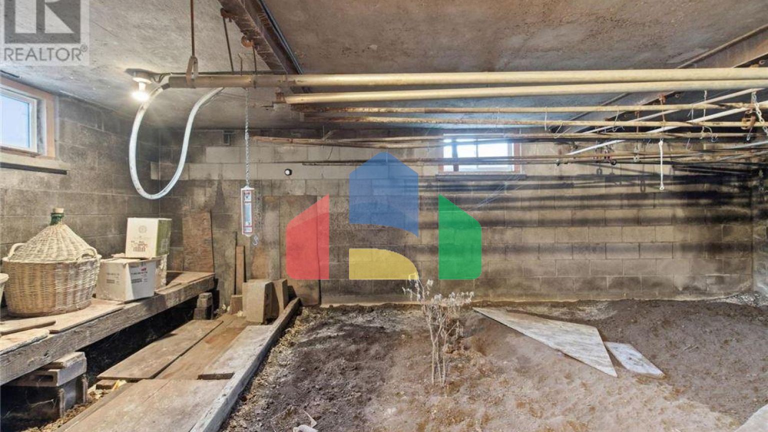 Residential - Single Family Home - Hamilton, Canada - Canada