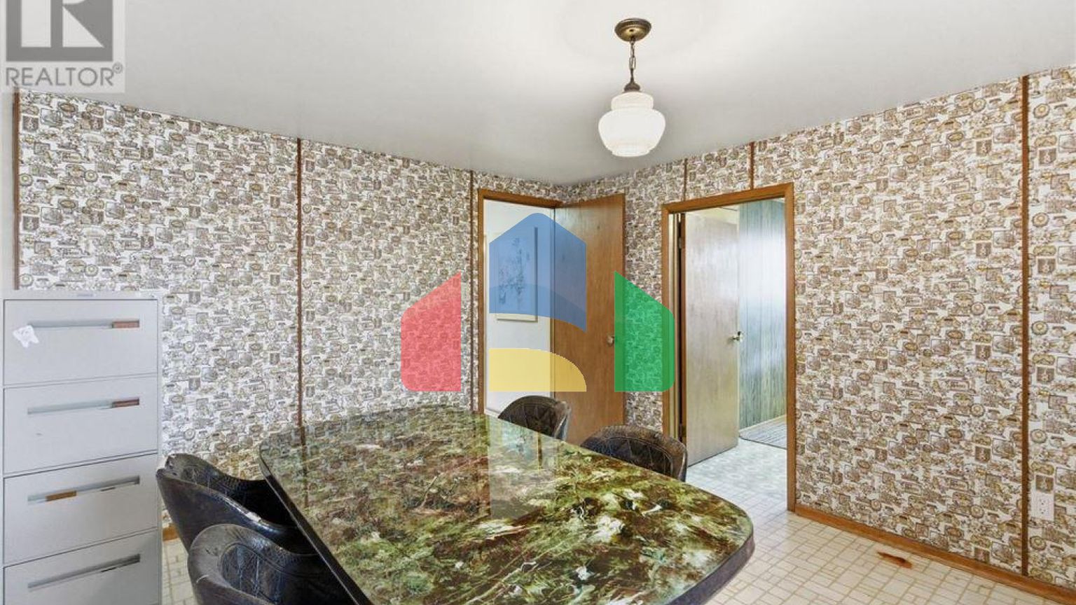 Residential - Single Family Home - Hamilton, Canada - Canada