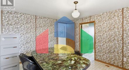 Residential - Single Family Home - Hamilton, Canada - Canada