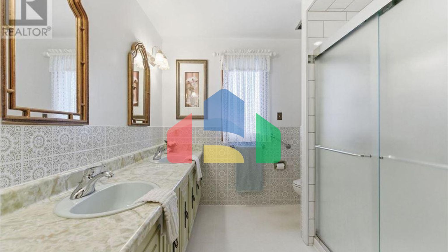 Residential - Single Family Home - Hamilton, Canada - Canada