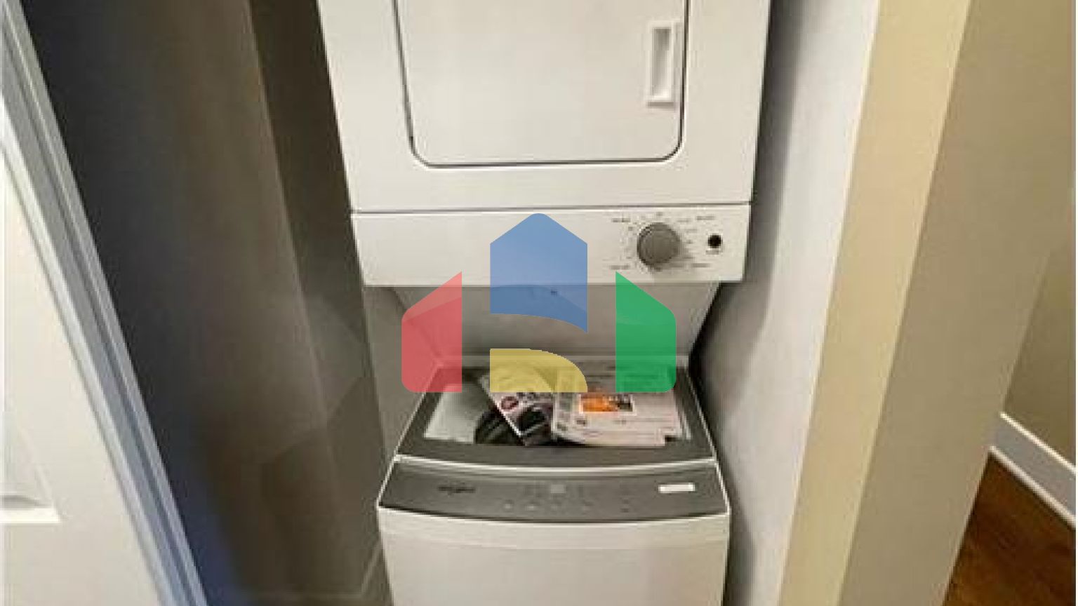 Residential - Condo/Apartment - Hamilton, Canada - Canada