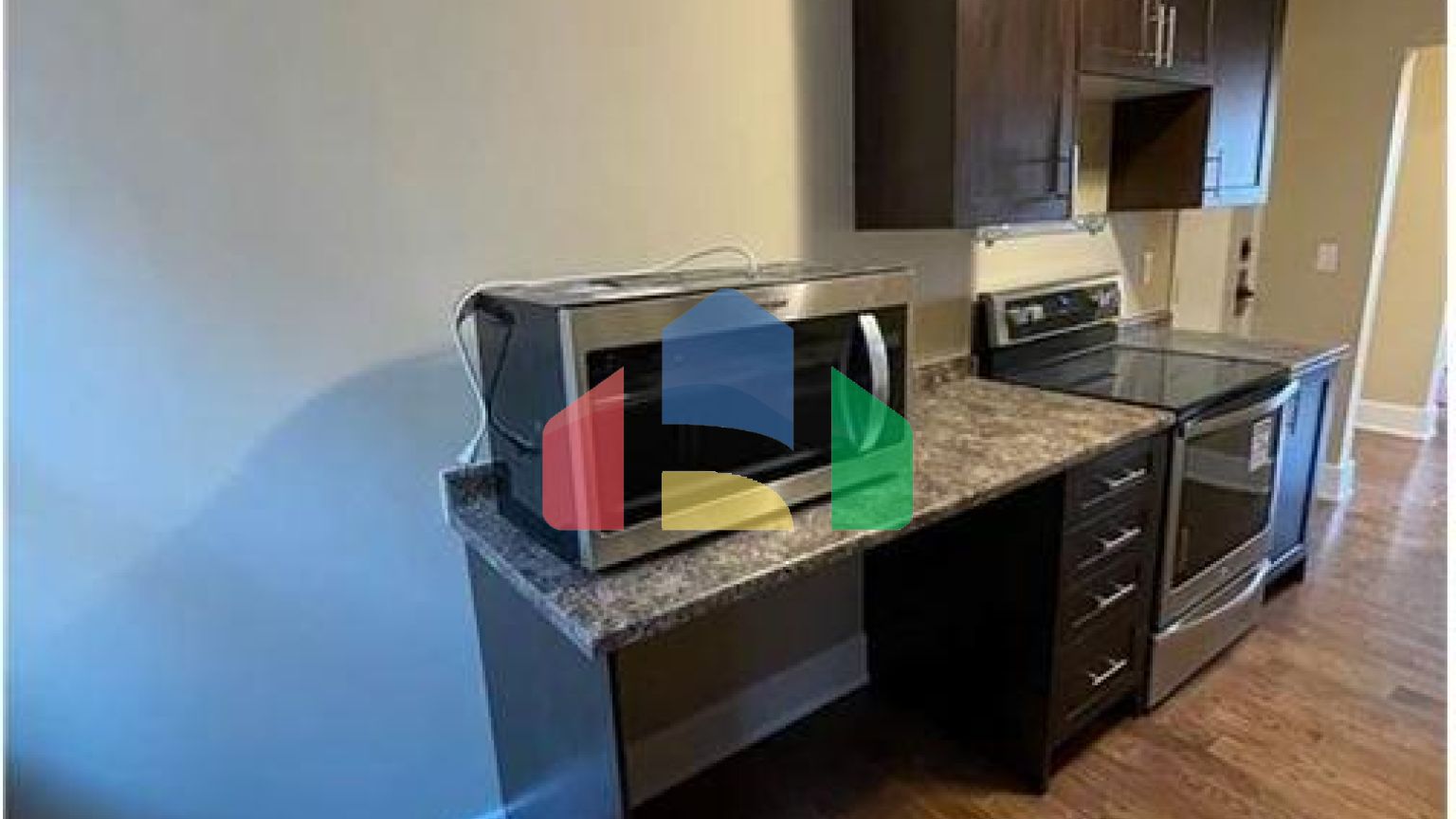 Residential - Condo/Apartment - Hamilton, Canada - Canada