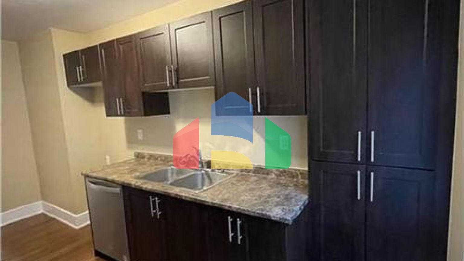 Residential - Condo/Apartment - Hamilton, Canada - Canada