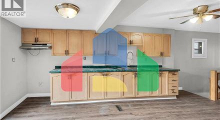 Residential - Single Family Home - Hamilton, Canada - Canada